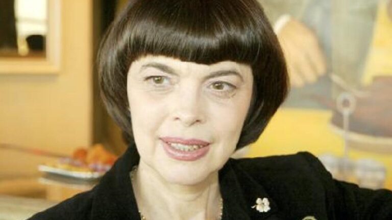 la-fortune-de-mireille-mathieu-une-success-story-a-la-francaise