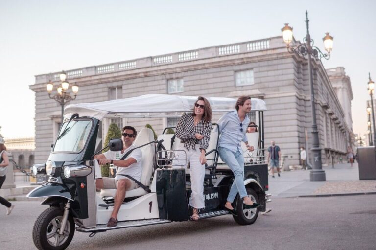 le-tuk-tuk-origines-et-anecdotes-dun-moyen-de-transport-emblematique